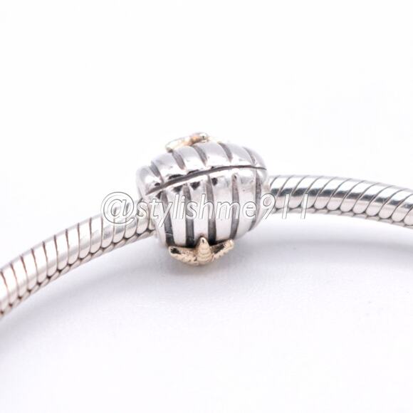 Authentic PANDORA Sea Shell Charm with 14K Gold - 790249 - Picture 4 of 13